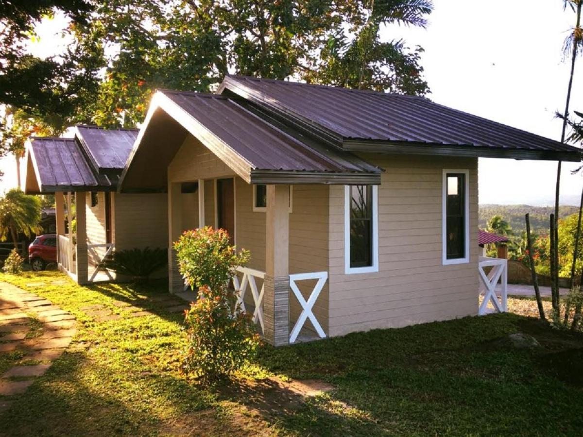 Spacio Caliraya Bed & Breakfast Lumban Eksteriør bilde